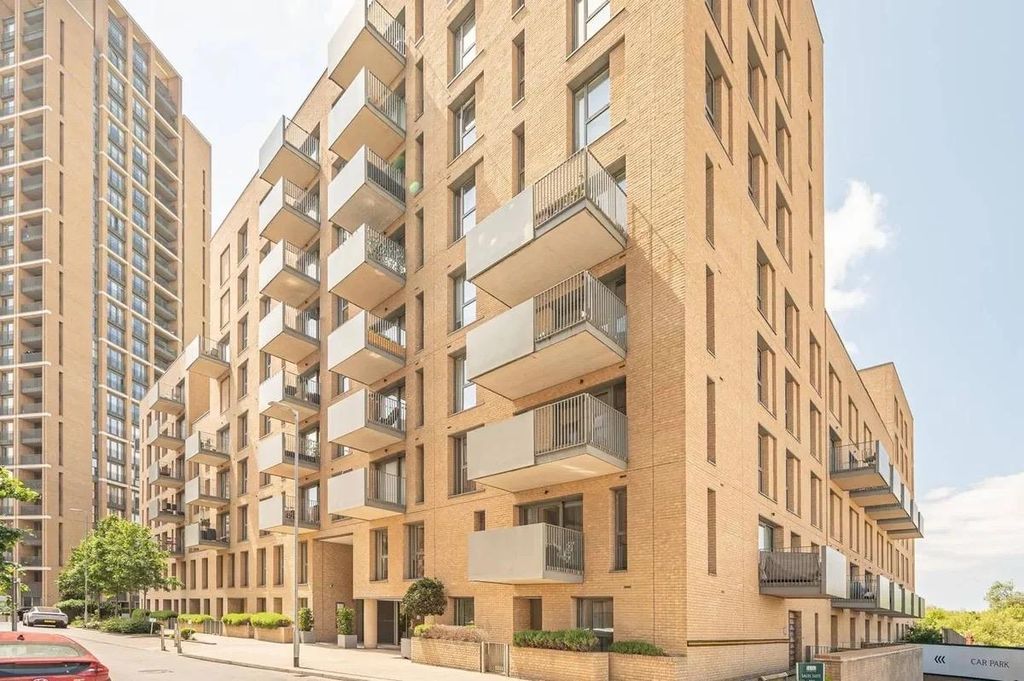 Property photo 1 of 11