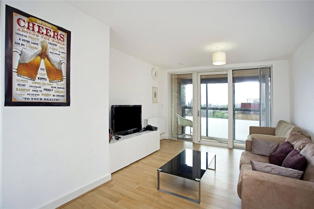 Property photo 3 of 8 Picture No. 05