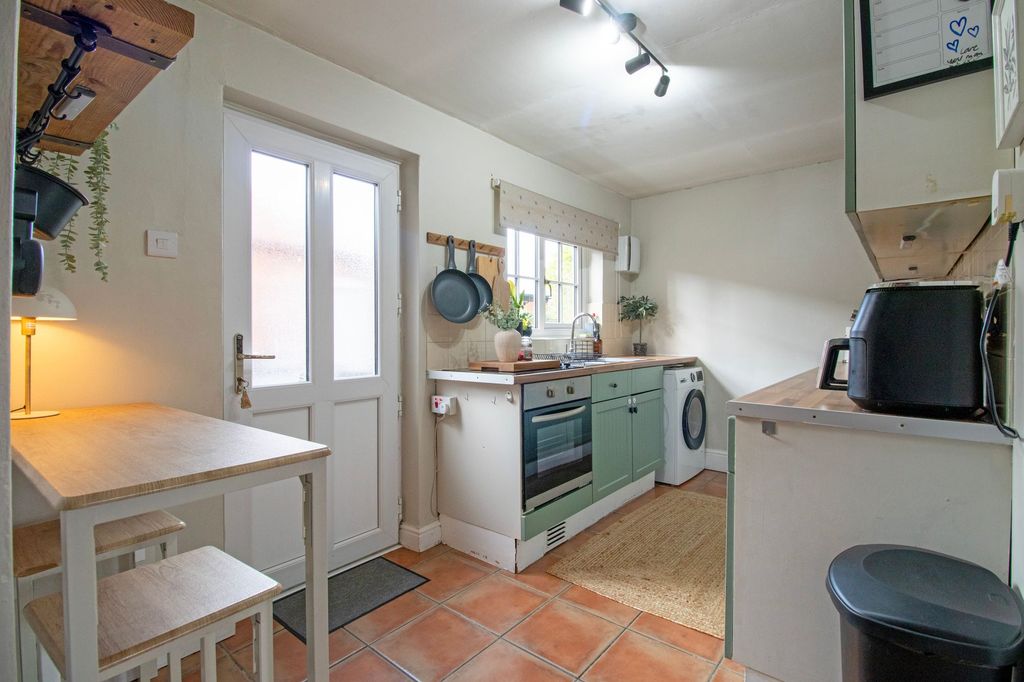 Property photo 3 of 18