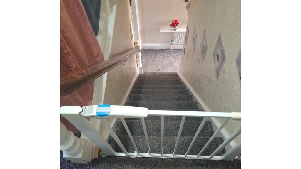 Property photo 2 of 14 Staircase