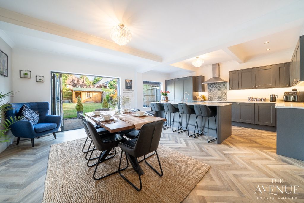 Property photo 2 of 42 4434214