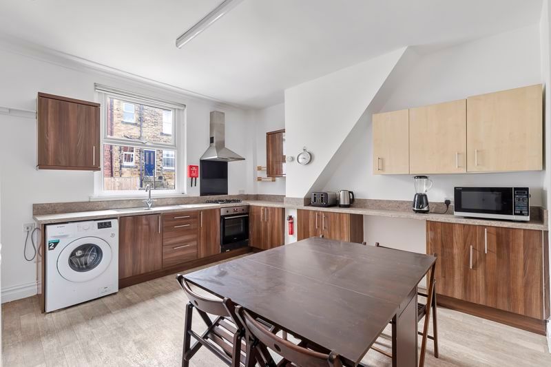 Property photo 2 of 20 Photo 16