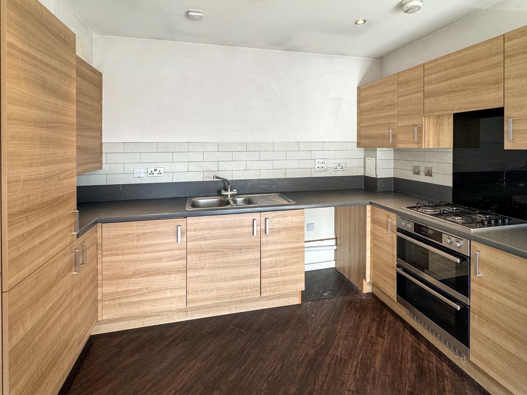 Property photo 3 of 9 5569082
