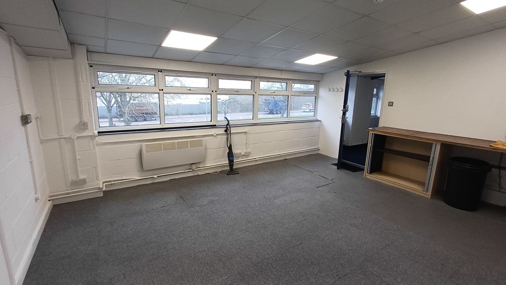 Property photo 3 of 7 Photo 3