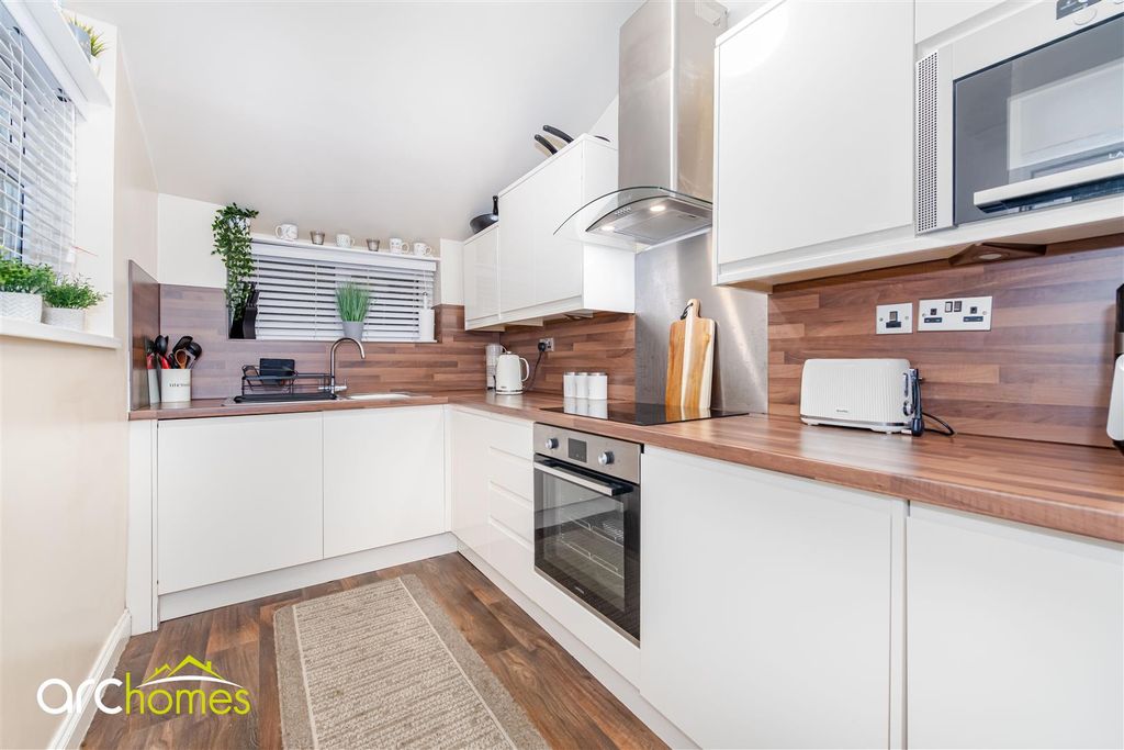 Property photo 3 of 29 Neville-20.Jpg