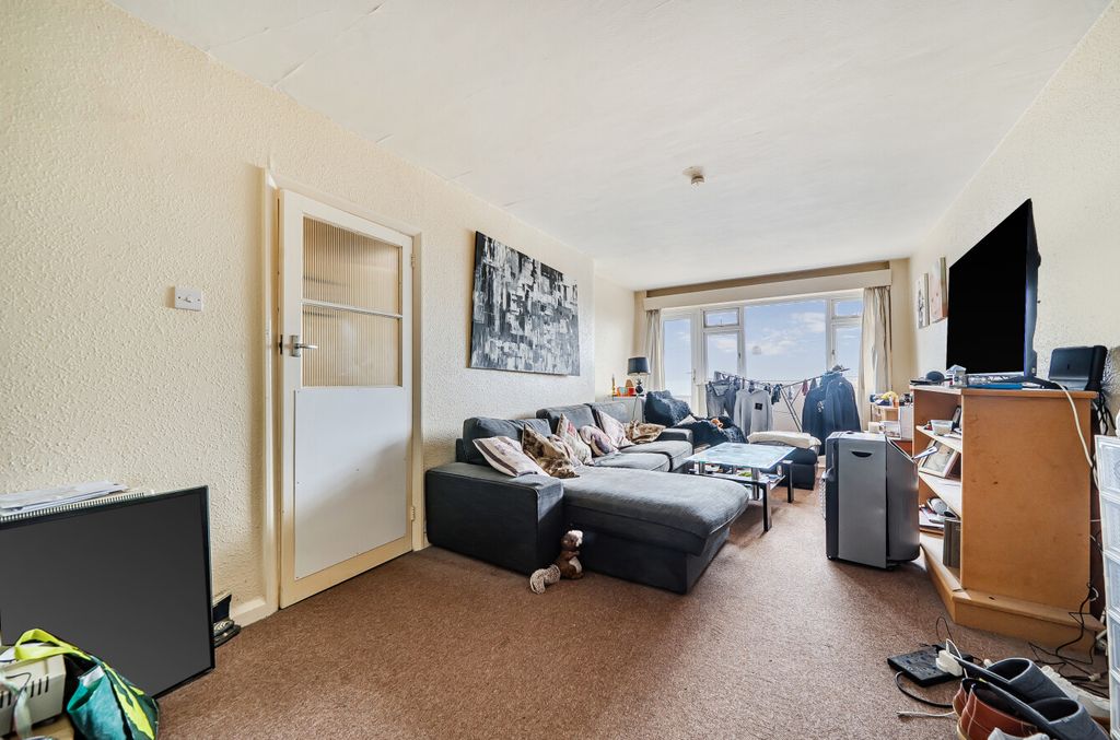 Property photo 2 of 17 Dccf460F-B272-439...