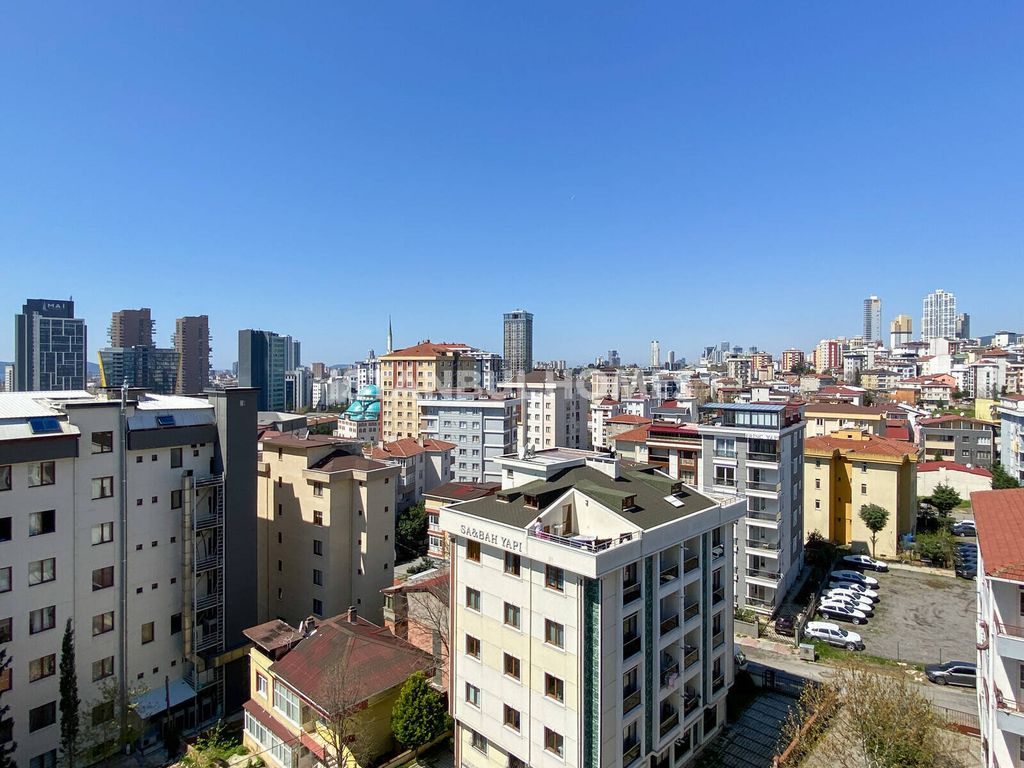 Property photo 3 of 34