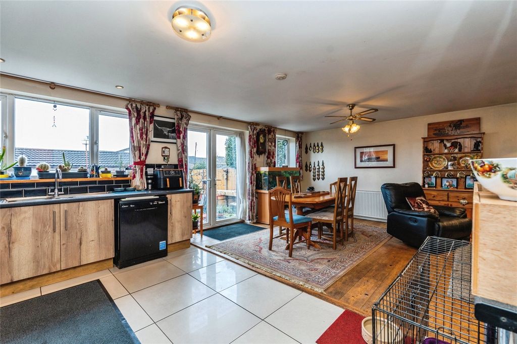 Property photo 2 of 24 Picture No. 26