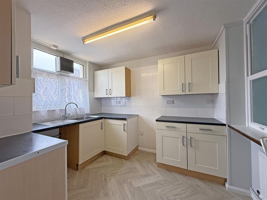 Property photo 3 of 9 Cunningham Road 2 - Kitchen.Jpg