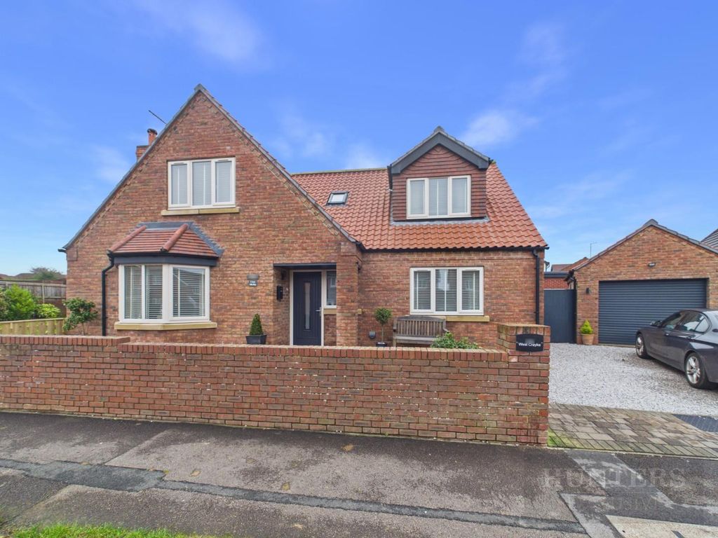 Property photo 1 of 24 Cam01494G0-Pr0515-Still035.Jpg