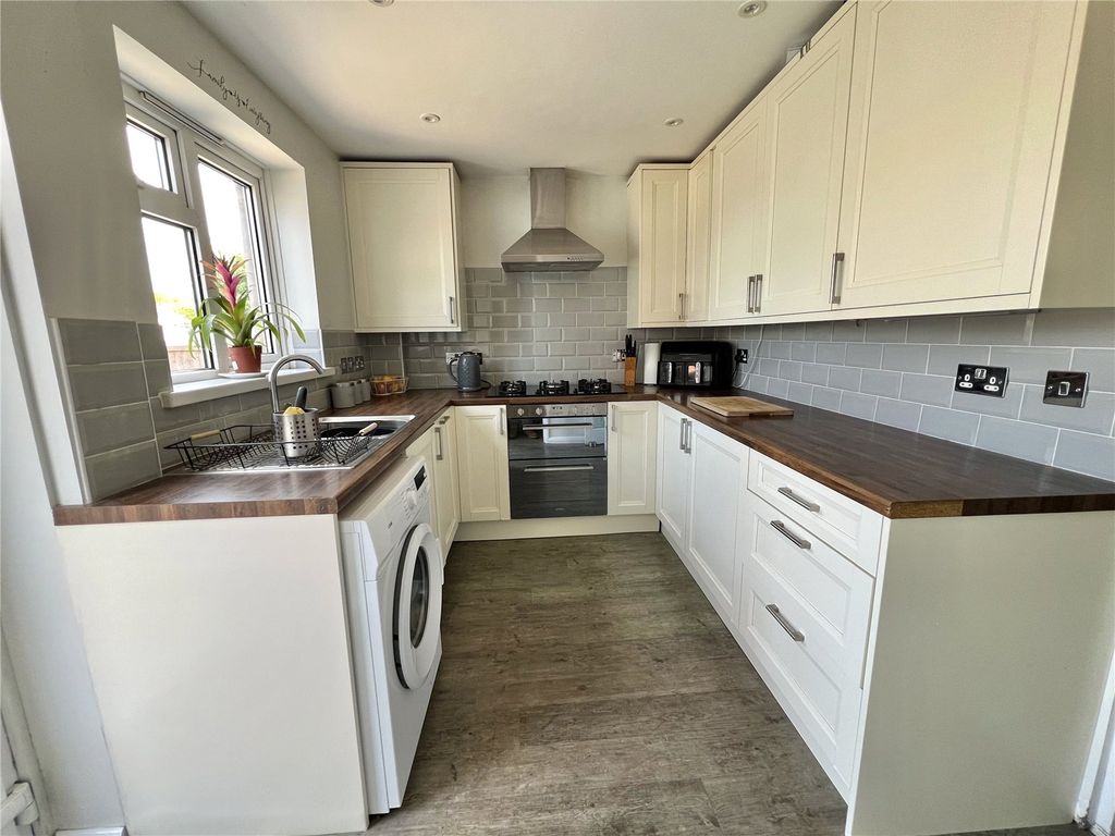 Property photo 2 of 14 Picture No. 03
