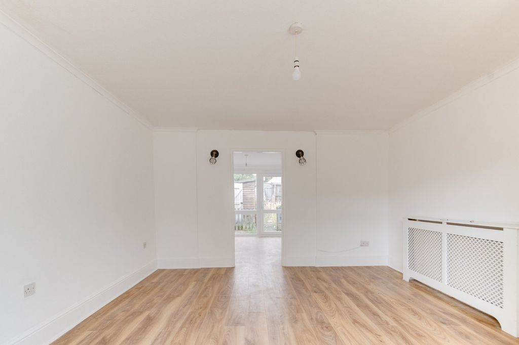 Property photo 3 of 13 Picture No. 20