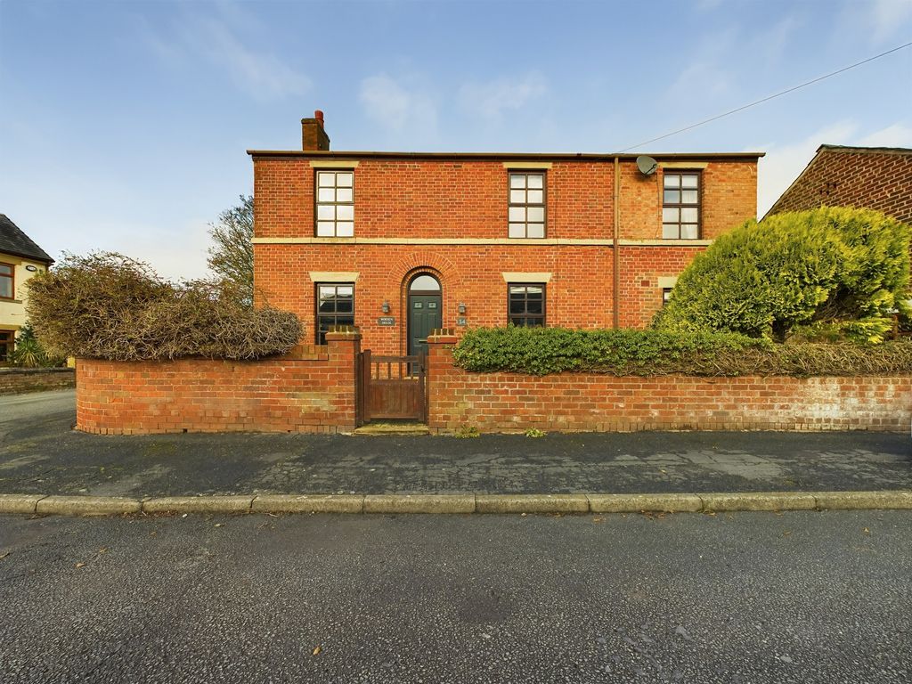 Property photo 1 of 32