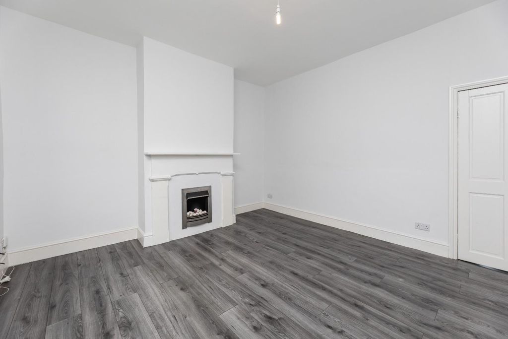 Property photo 3 of 12 5C5A5862.Jpg