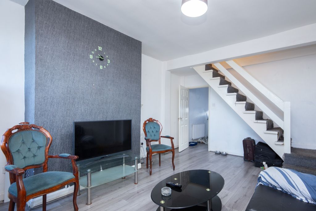 Property photo 2 of 16