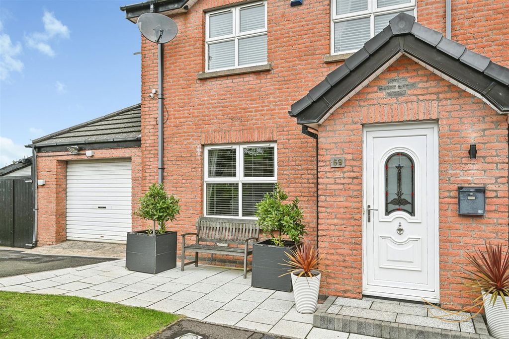 Property photo 3 of 40 Dhp-2.Jpg