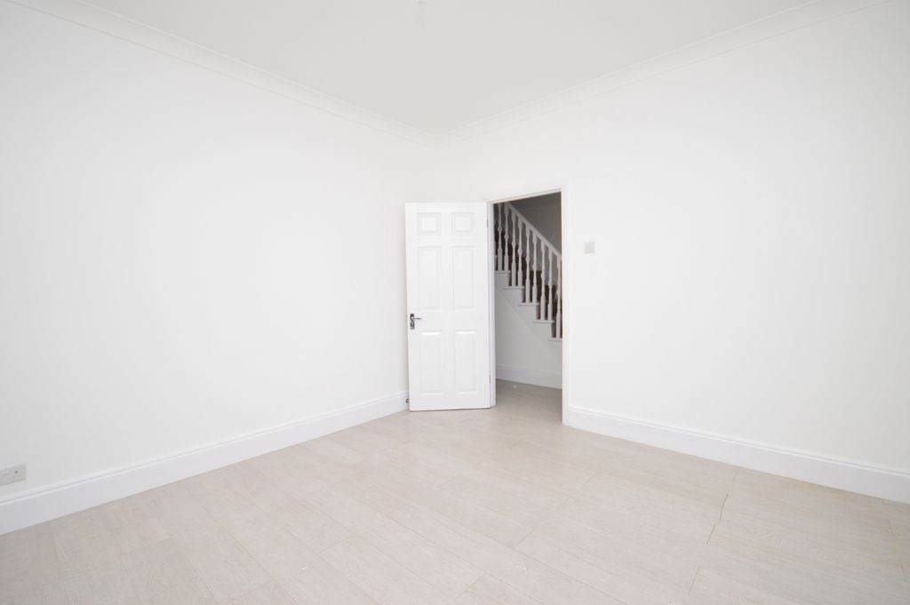 Property photo 2 of 10 Gallery