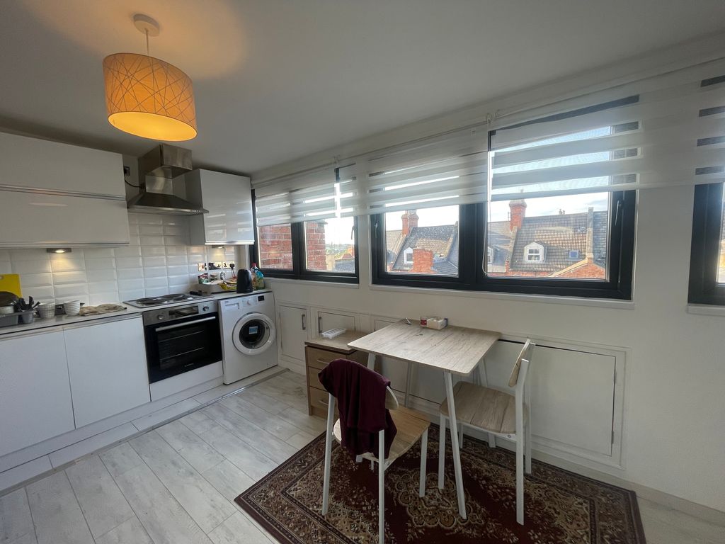 Property photo 3 of 6 Image