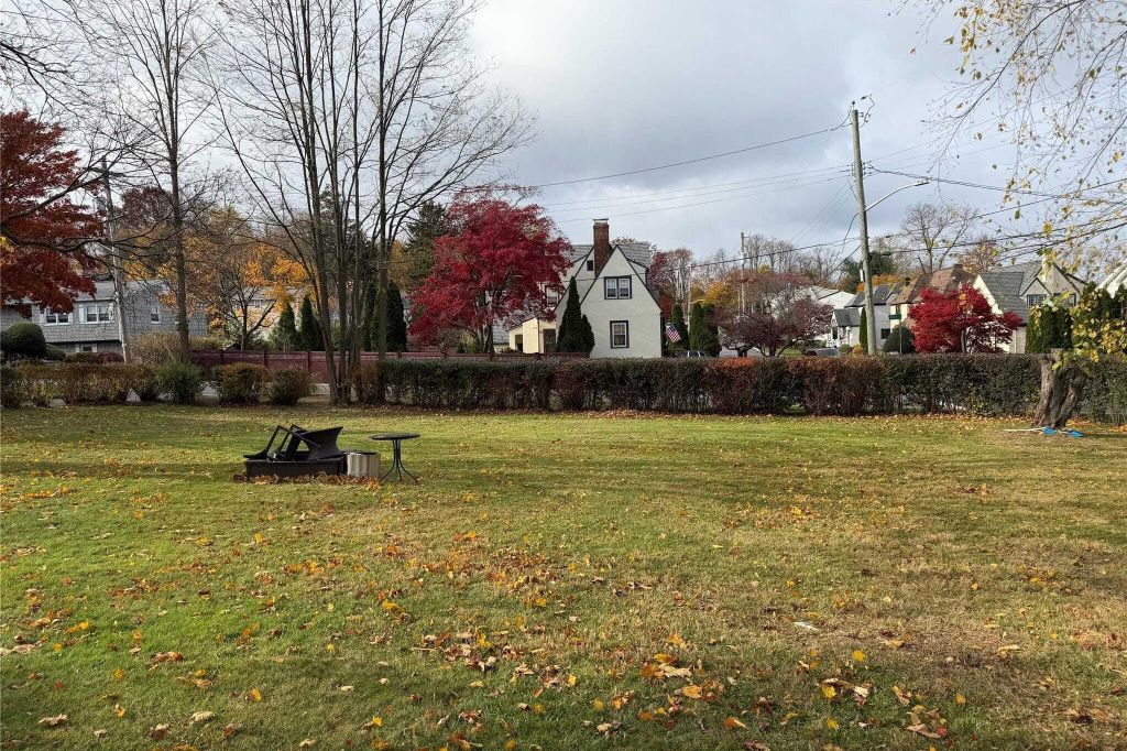 Property photo 1 of 4