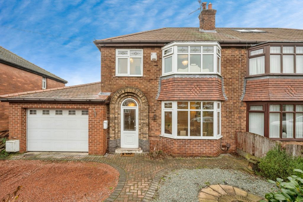 Property photo 1 of 19 Front