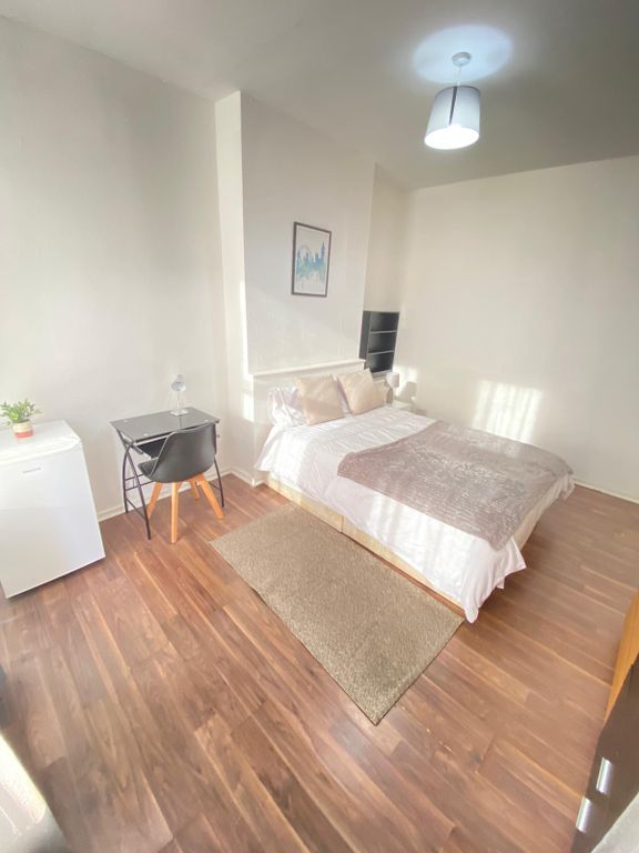 Property photo 3 of 3 Room