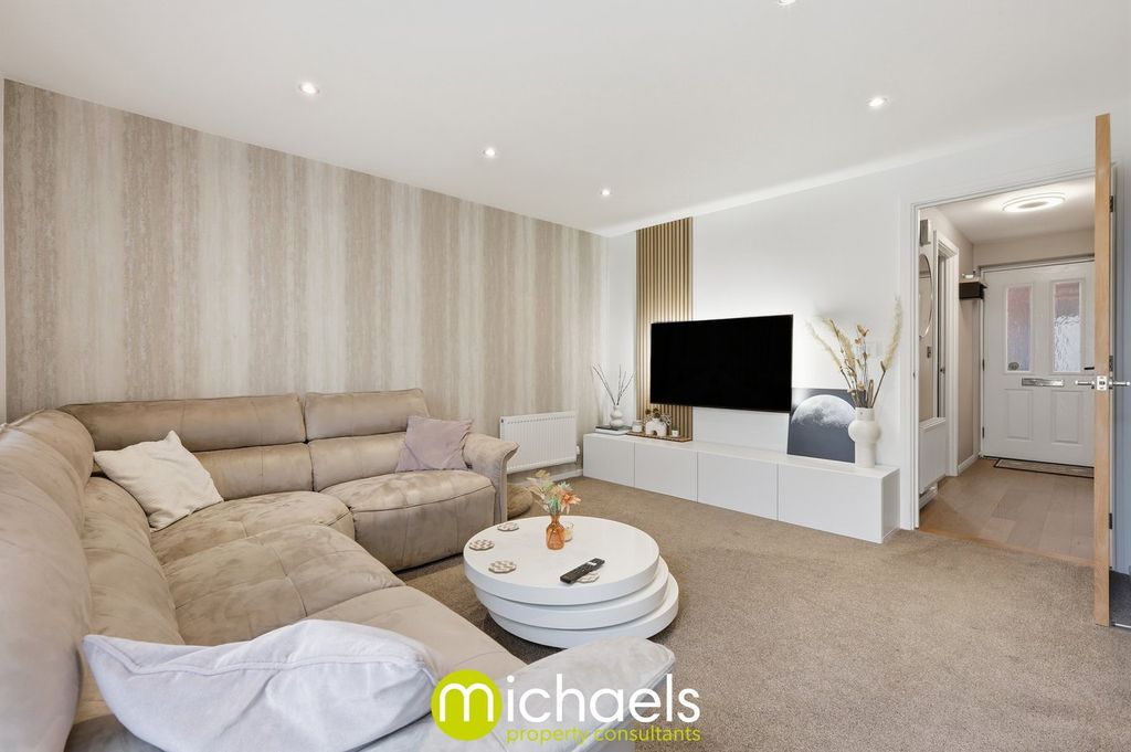 Property photo 3 of 24