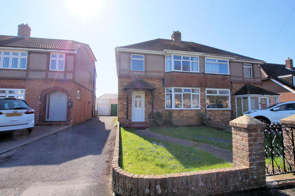 Property photo 1 of 20 Front