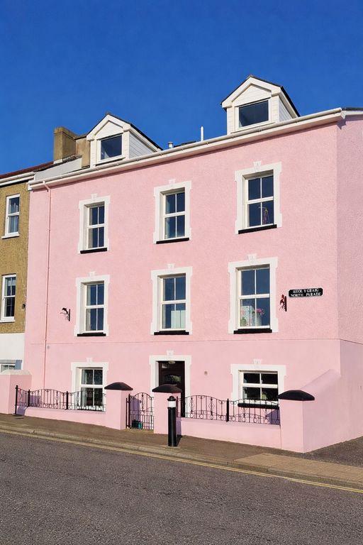 Property photo 3 of 60