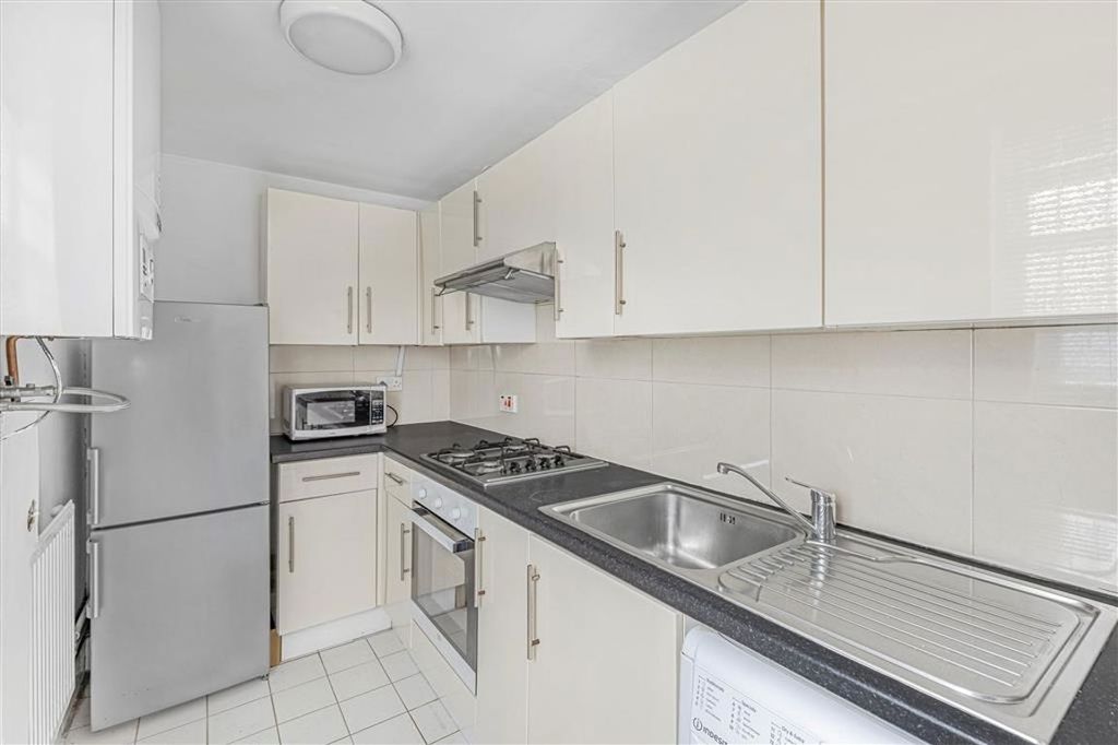 Property photo 3 of 4