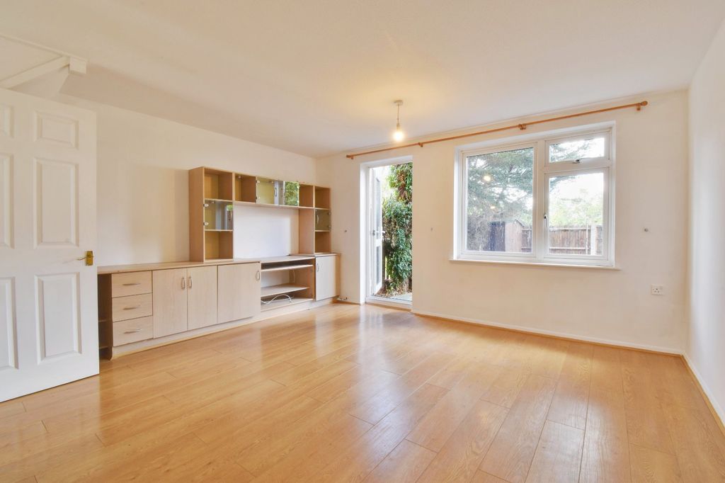 Property photo 3 of 10 Picture No. 08