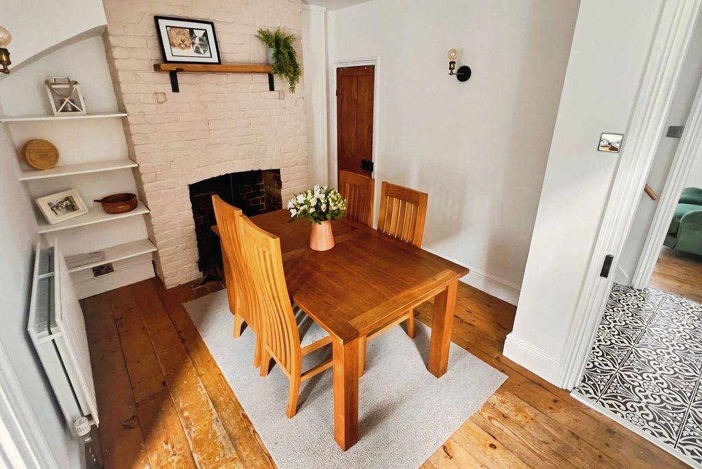 Property photo 3 of 20 E73F79A9-442614c0-Cf2c-461A-8c98-213A6Ff00560.Jpg
