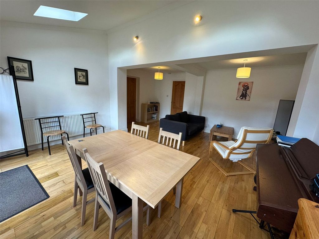 Property photo 3 of 13 Picture No. 04
