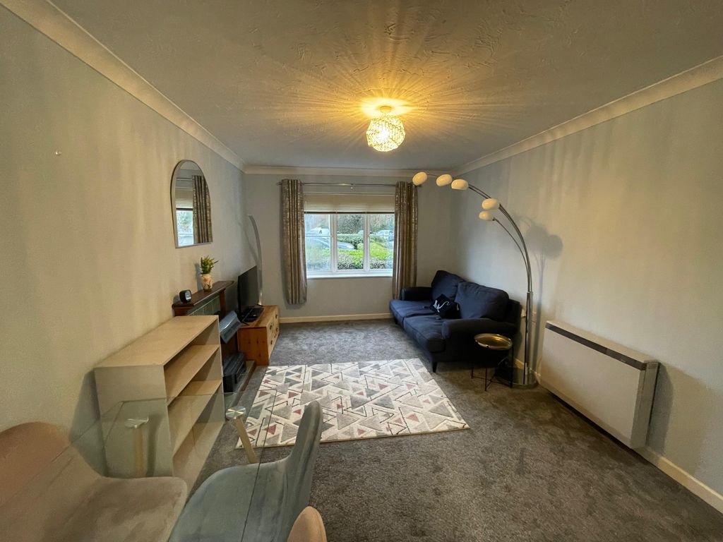 Property photo 2 of 5 Living Room