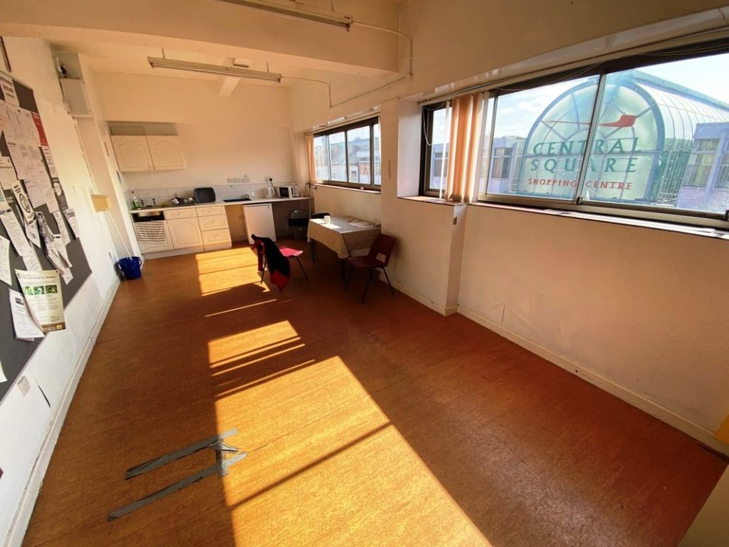 Property photo 3 of 4