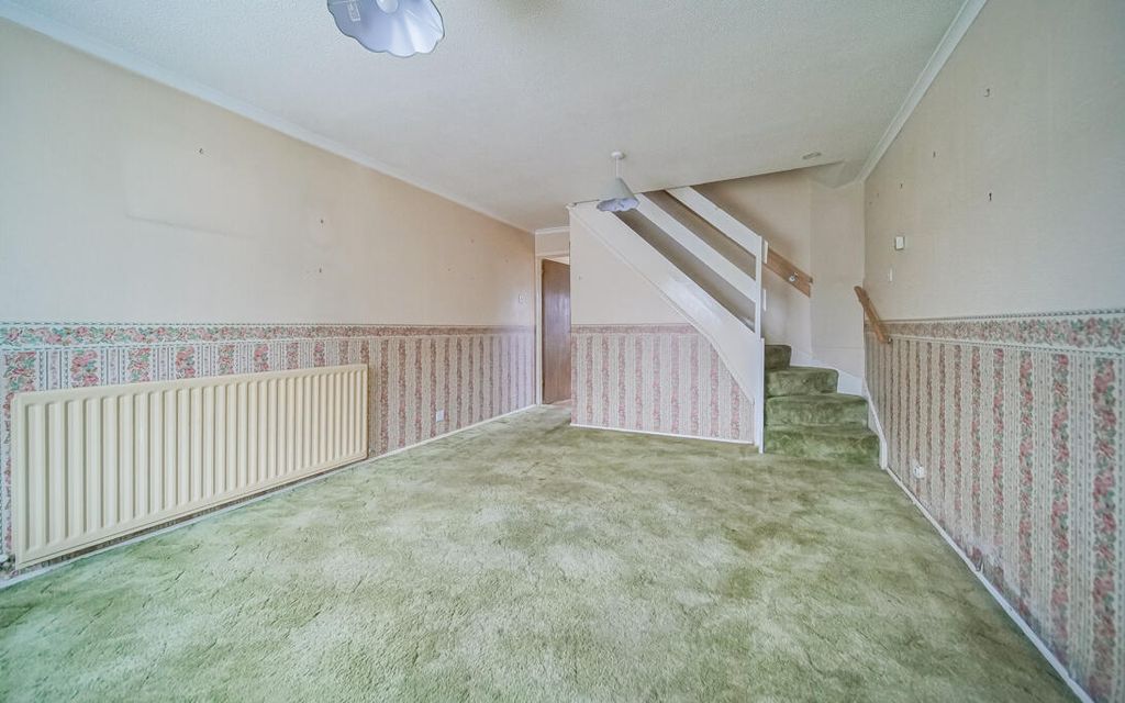 Property photo 3 of 11 Living Room