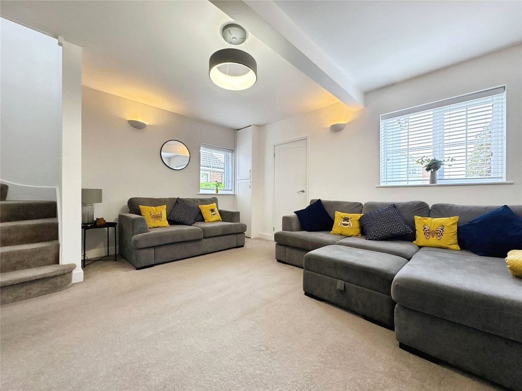 Property photo 3 of 22 Picture No. 11