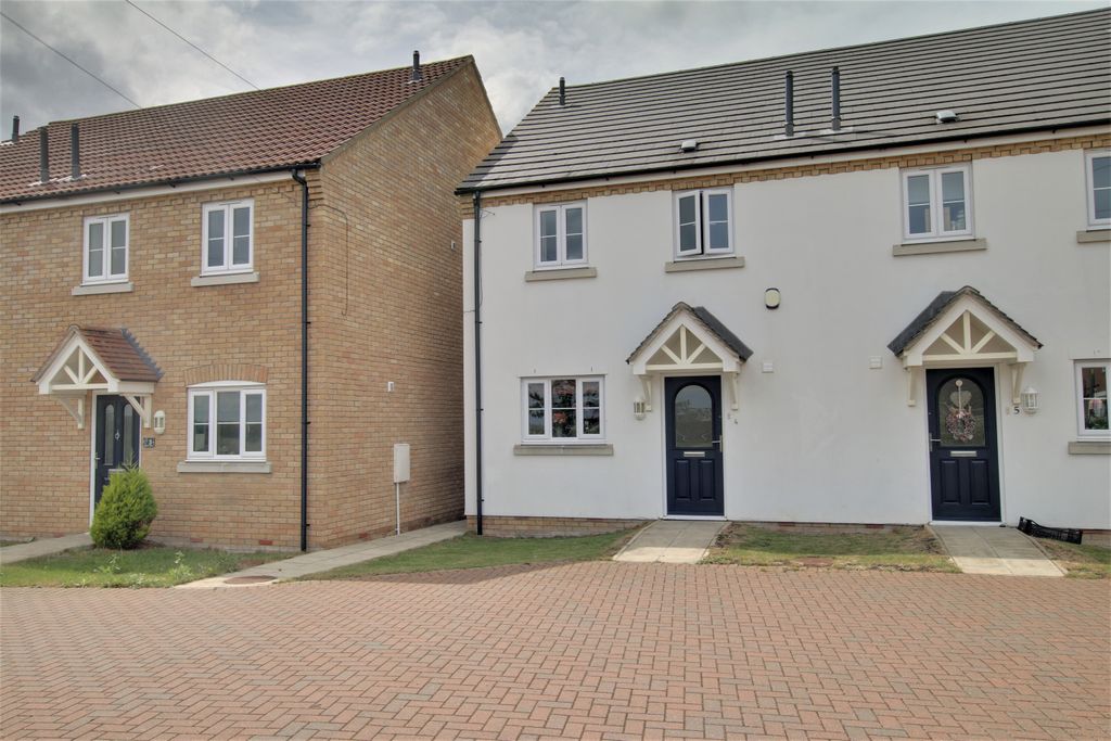 Property photo 1 of 2