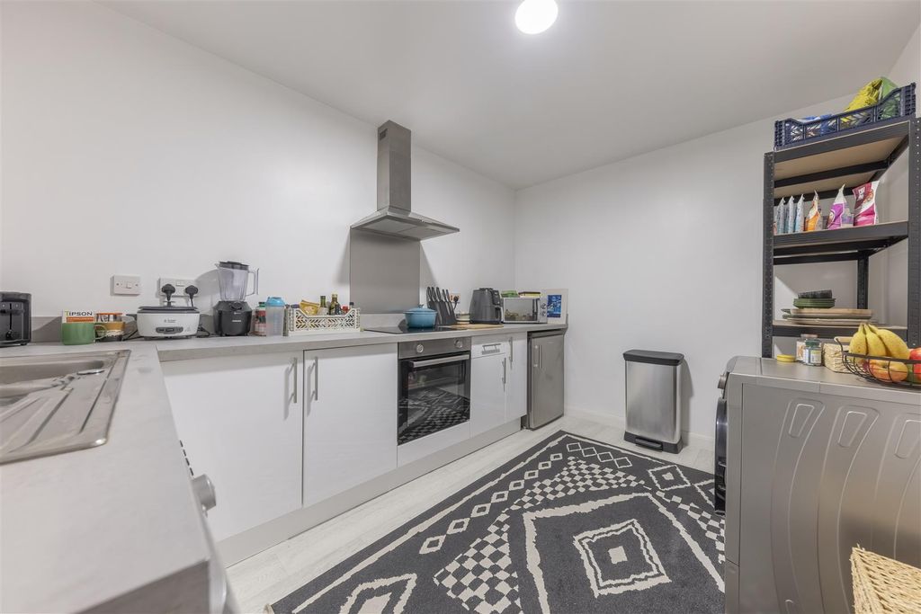 Property photo 3 of 10 Ba-5.Jpg