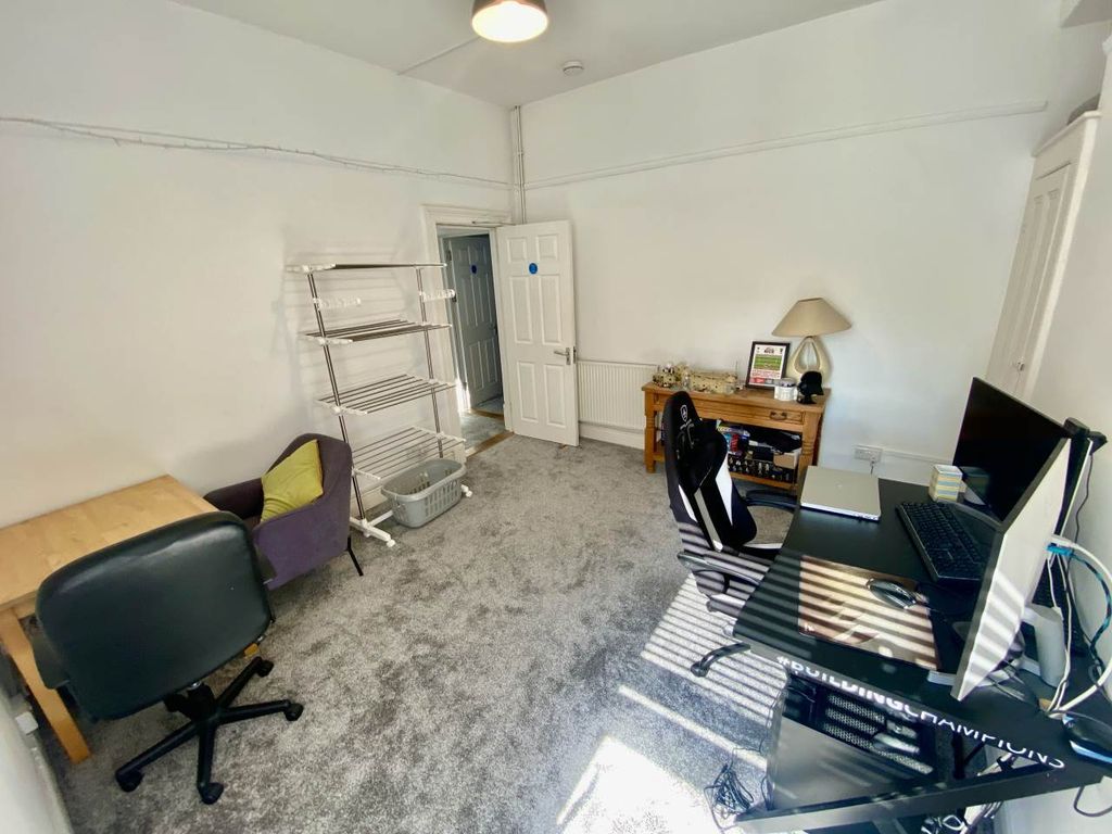 Property photo 3 of 19 Img_4888