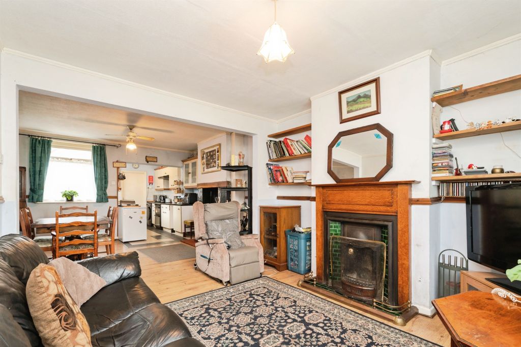 Property photo 2 of 16