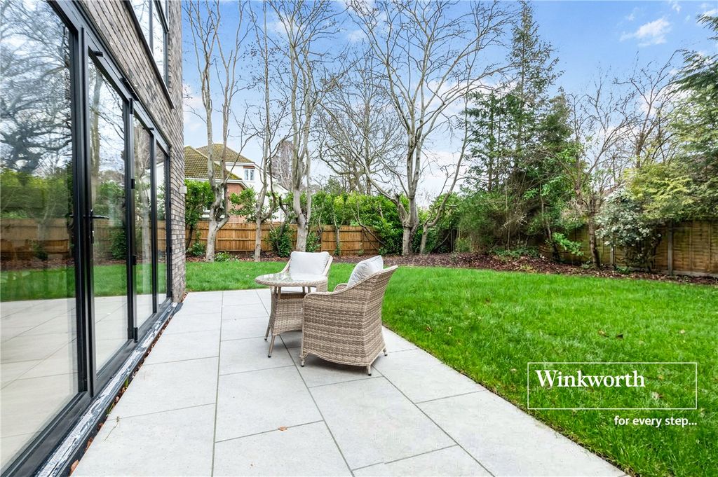 Property photo 2 of 18 Picture No. 99
