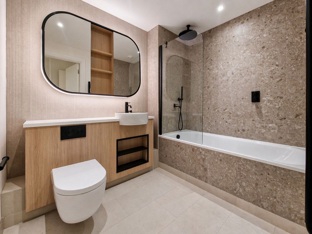 Property photo 3 of 6