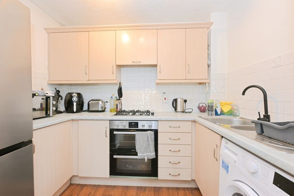 Property photo 2 of 15