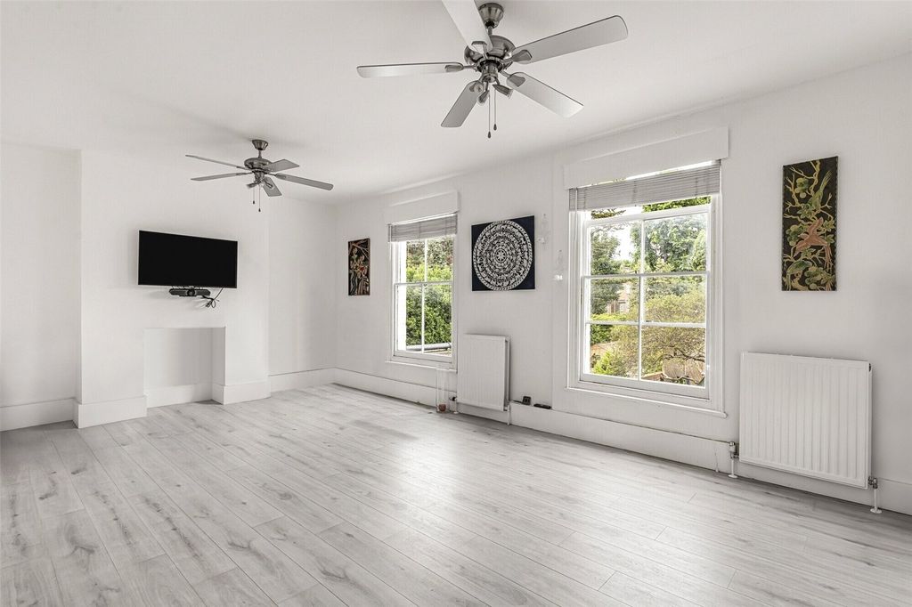 Property photo 2 of 11 Reception Room