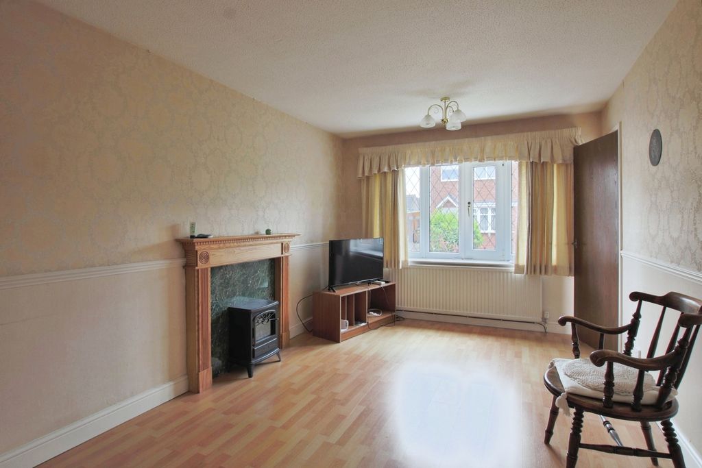 Property photo 2 of 8 4245135