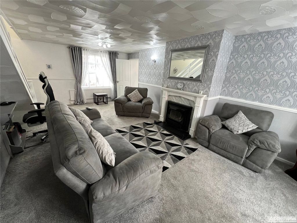 Property photo 2 of 14 Picture No. 02