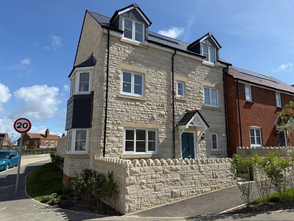 Property photo 1 of 18 Plot 647 Front 1.Jpg