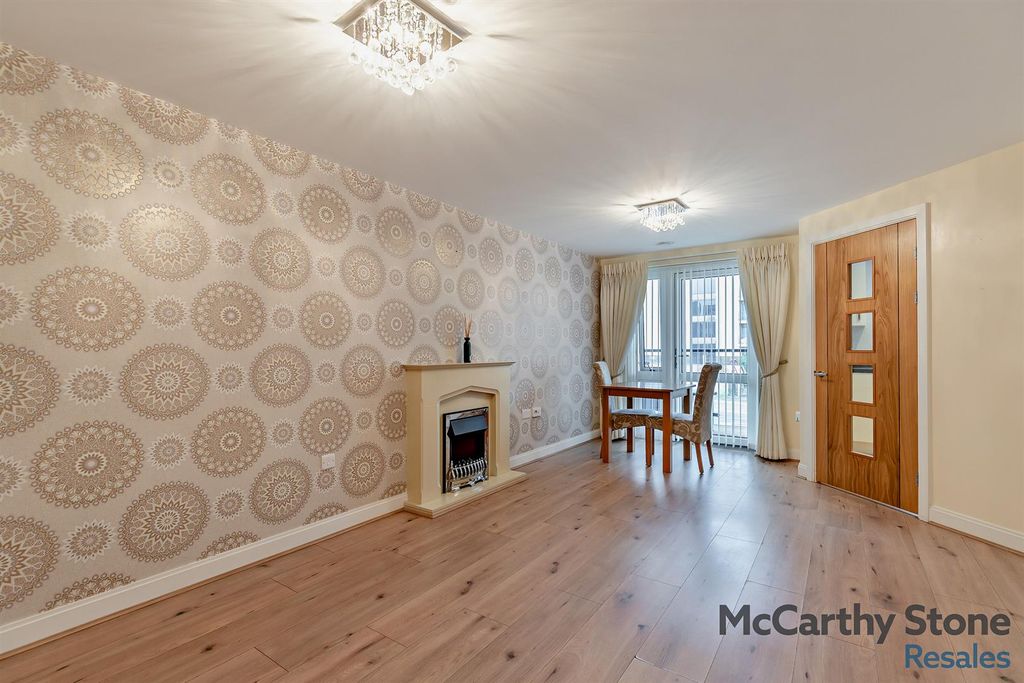 Property photo 3 of 25 8661666-Interior14-800.Jpg