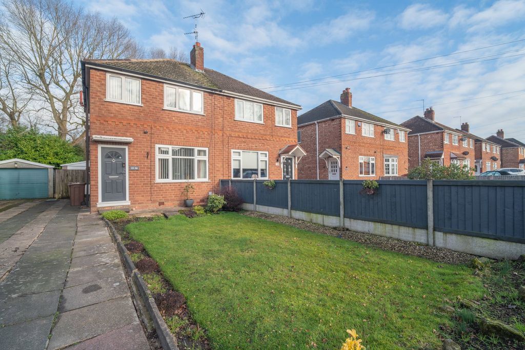 Property photo 1 of 11