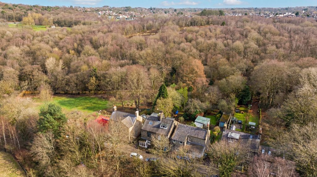 Property photo 1 of 32 Picture No. 33